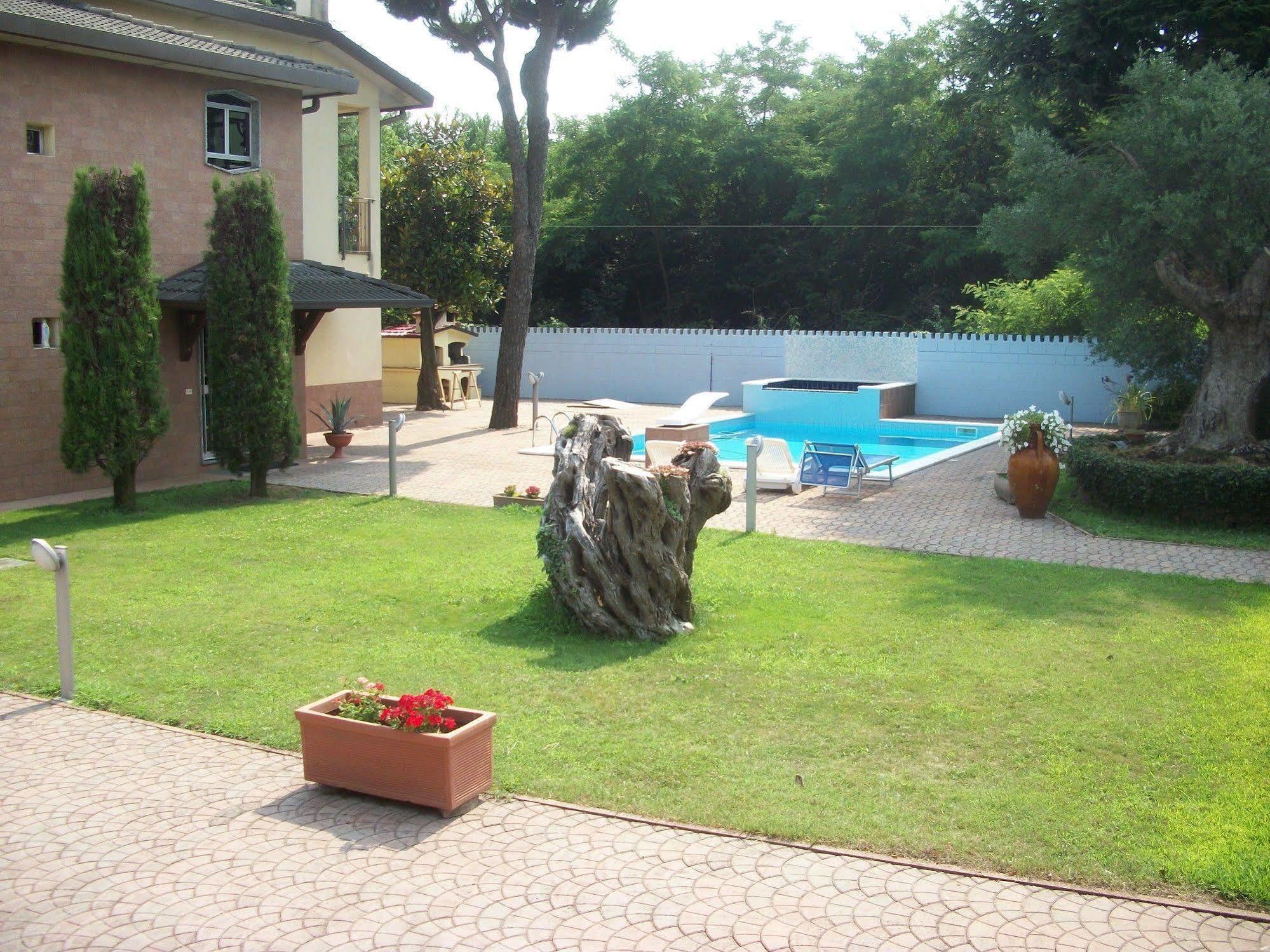 B&B Southitaly Busto Arsizio Eksteriør bilde